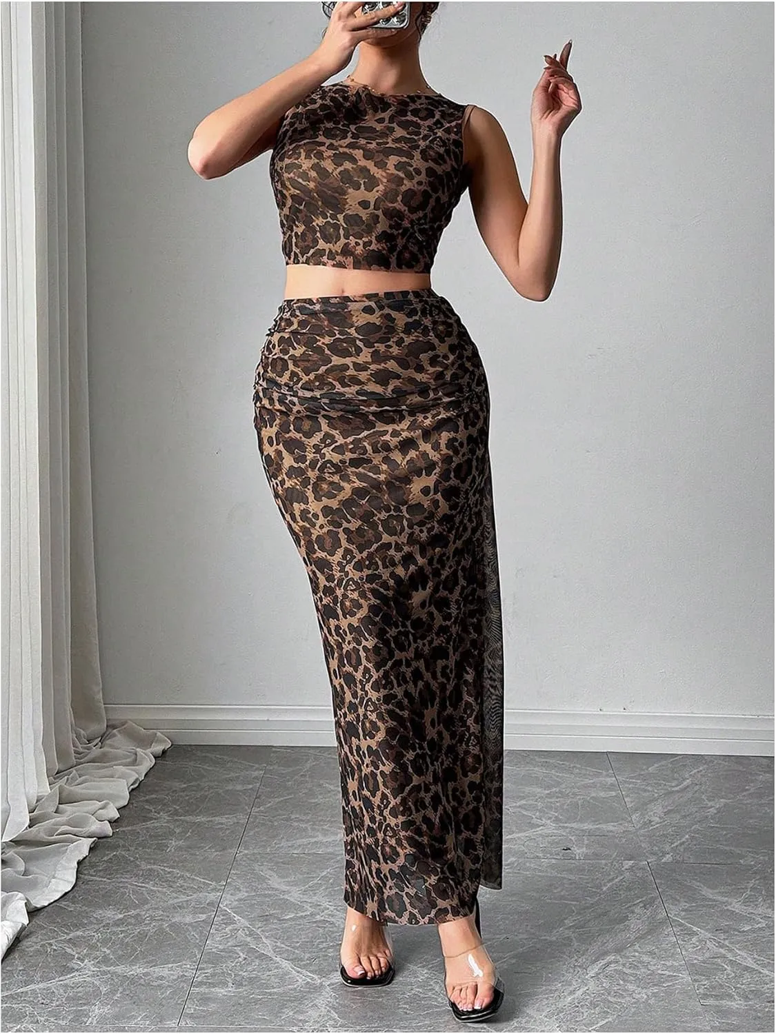 Verdusa Women's 2 Piece Leopard Outfit Y2k Sleeveless Crop Tops Split Bodycon Maxi Skirt Set